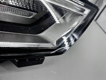 Load image into Gallery viewer, Frontscheinwerfer Audi A3 8V0941006E Xenon Ein Stück (Rechts oder Links) SCH2133636547sz