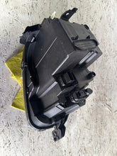 Laden Sie das Bild in den Galerie-Viewer, Frontscheinwerfer Citroën C3 III 9836267180 B618MV 90203167 LED Links Headlight SCH1735746649vi