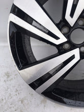 Load image into Gallery viewer, 1x Alufelge 18 Zoll 7.0&quot; 5x100 49ET 2GM601025H VW T-Cross Rim Wheel