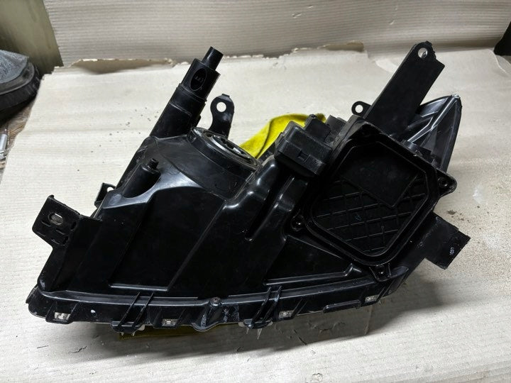 Frontscheinwerfer Toyota Rav 4 III Rechts Scheinwerfer Headlight SCH7888095233dz