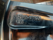 Laden Sie das Bild in den Galerie-Viewer, 1x Alufelge 17 Zoll 7.0" 5x114.3 43 5ET 2910-N7160 Hyundai Rim Wheel FEL9095825337sp