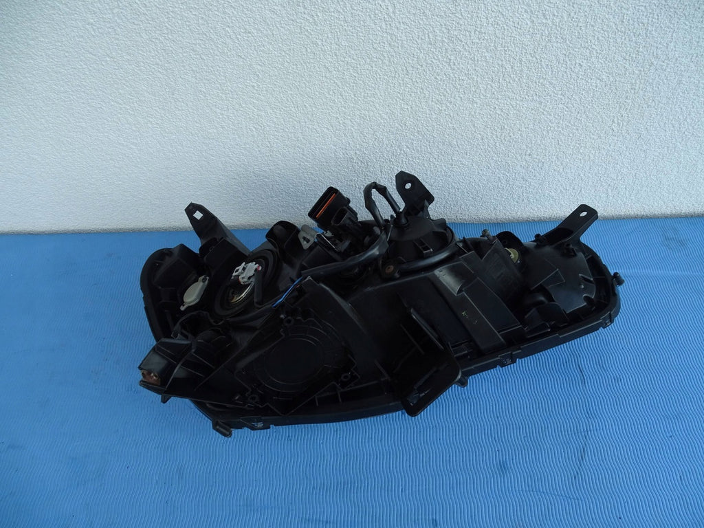 Frontscheinwerfer Mitsubishi Lancer I 8301C339 0510160155 Rechts oder Links