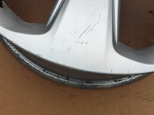 Laden Sie das Bild in den Galerie-Viewer, 1x Alufelge 18 Zoll 7.0" 5x105 38ET Glanz Silber 95181597 Opel Mokka Rim Wheel FEL1643142781id