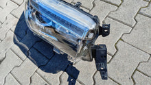 Laden Sie das Bild in den Galerie-Viewer, Frontscheinwerfer Toyota Hilux VIII CMD60GF20 LED Rechts Scheinwerfer Headlight SCH4665499729jq