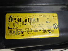Laden Sie das Bild in den Galerie-Viewer, Frontscheinwerfer VW Touran 1T1941751A 0301253281 Xenon Rechts oder Links