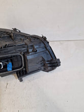 Laden Sie das Bild in den Galerie-Viewer, Frontscheinwerfer Mercedes-Benz Cla X118 C118 A1189069000 Rechts Headlight SCH1346420108io