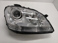 Laden Sie das Bild in den Galerie-Viewer, Frontscheinwerfer Mercedes-Benz W164 A1648205461 Xenon Rechts Headlight SCH8883209722sq