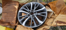Load image into Gallery viewer, 1x Alufelge 17 Zoll 7.0" 5x114.3 45ET Glanz 42611-05370 Toyota I Rim Wheel FEL7642127572wu