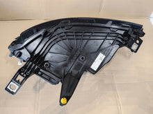 Laden Sie das Bild in den Galerie-Viewer, Frontscheinwerfer Opel Astra L 662588537 Links Scheinwerfer Headlight SCH2926089097ka