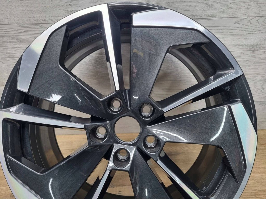 1x Alufelge 18 Zoll 7.5" 5x112 48ET Glanz Schwarz 5E3601025N Skoda Octavia I FEL8333061733ag