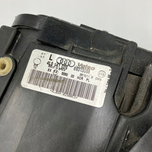 Laden Sie das Bild in den Galerie-Viewer, Frontscheinwerfer Audi Q7 4lb 4L0941029 89313056 Xenon Links Headlight