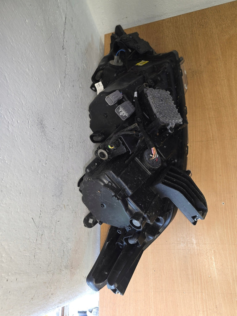 Frontscheinwerfer Mitsubishi Outlander III ECM921-21E10 C352E4C LED Links SCH9780368254qi