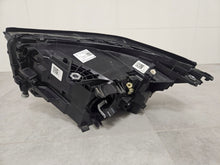 Laden Sie das Bild in den Galerie-Viewer, Frontscheinwerfer BMW 5A798D2 LED Rechts Scheinwerfer Headlight SCH2022827833rm