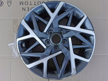 Load image into Gallery viewer, 1x Alufelge 18 Zoll 7.5&quot; 5x114.3 50ET Glanz Graphit 52910-CM300 Hyundai Kona Mg