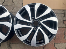 Load image into Gallery viewer, 1x Alufelge 17 Zoll 7.0&quot; 5x112 45ET Glanz Schwarz 2GA601025AF VW T Roc Rim Wheel