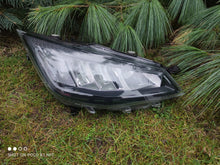 Laden Sie das Bild in den Galerie-Viewer, Frontscheinwerfer Seat Ibiza 6F1941006E Full LED Rechts Scheinwerfer Headlight