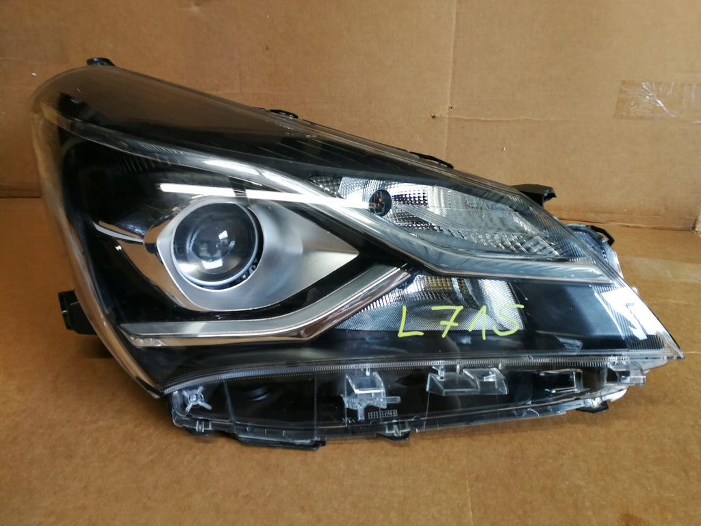Frontscheinwerfer Toyota Yaris Rechts Scheinwerfer Headlight