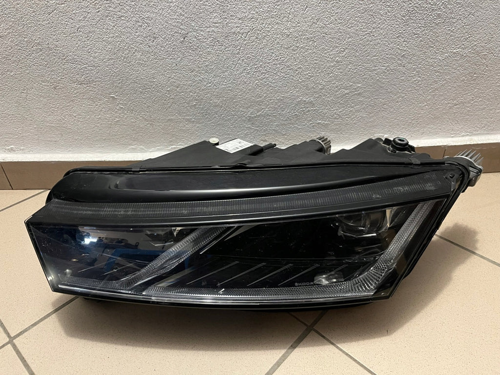 Frontscheinwerfer Skoda Octavia IV 5E4941015B Full LED Links Headlight SCH7685135433hz