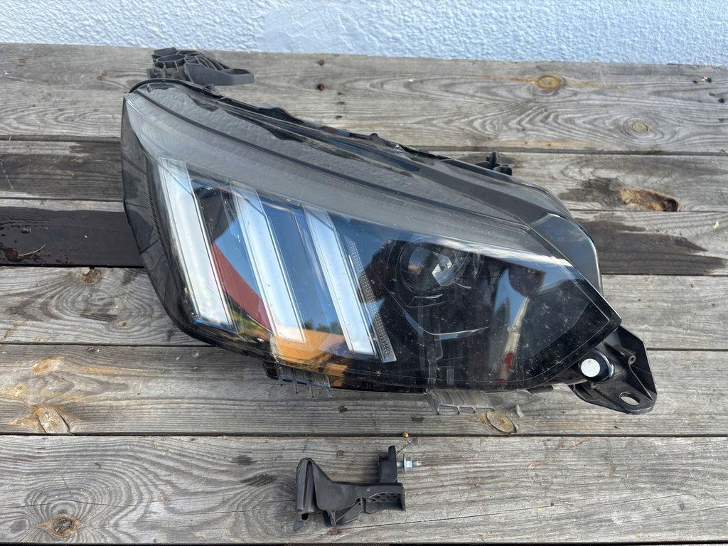 Frontscheinwerfer Peugeot II 208 9841641980 LED Ein Stück (Rechts oder Links) SCH2344638085qf