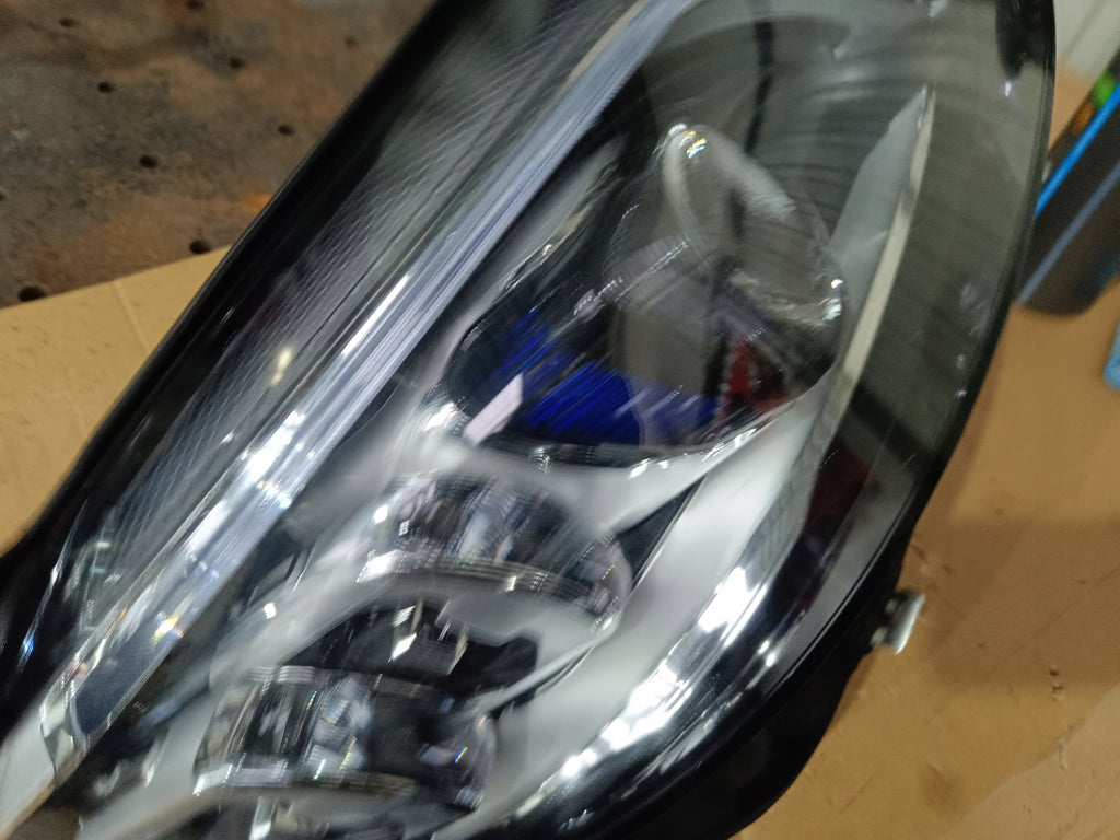 Frontscheinwerfer Mercedes-Benz W205 A2059064206 LED Rechts Headlight SCH9930218504sd