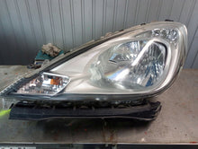Load image into Gallery viewer, Frontscheinwerfer Honda Jazz 23516-23516 Links Scheinwerfer Headlight SCH2240631104rz