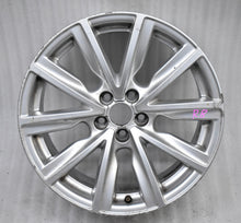 Laden Sie das Bild in den Galerie-Viewer, 1x Alufelge 17 Zoll 7.5" 5x100 36ET Glanz Silber 8X0601025CD Audi A1 Rim Wheel FEL3225300175em