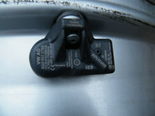 Load image into Gallery viewer, 1x Alufelge 17 Zoll 6.5" 5x112 41ET Glanz Silber 8T0601025B VW Passat Golf FEL7605060128hx