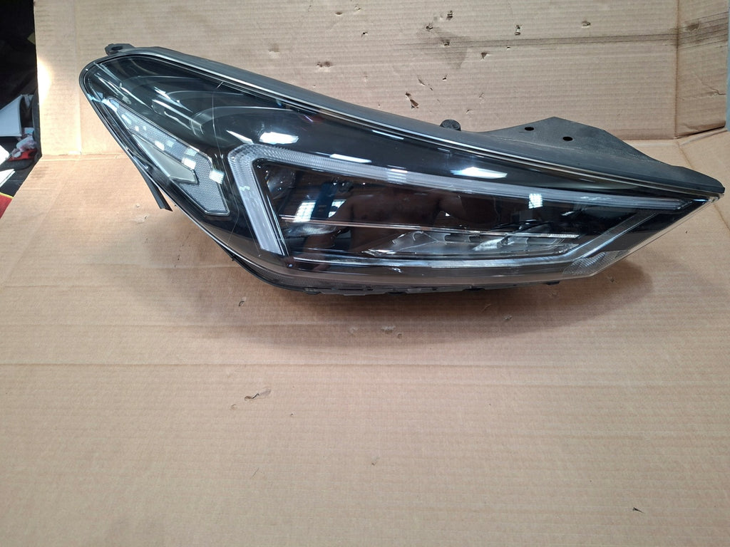 Frontscheinwerfer Hyundai Tucson 92102D7700 Rechts Scheinwerfer Headlight SCH6500531823zg