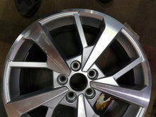 Load image into Gallery viewer, 1x Alufelge 18 Zoll 7.0&quot; 5x112 43ET 83A601025J Audi Q3 Rim Wheel