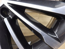 Laden Sie das Bild in den Galerie-Viewer, 1x Alufelge 18 Zoll 7.0&quot; 5x112 43ET Glanz Silber 565601025 Skoda Kodiaq