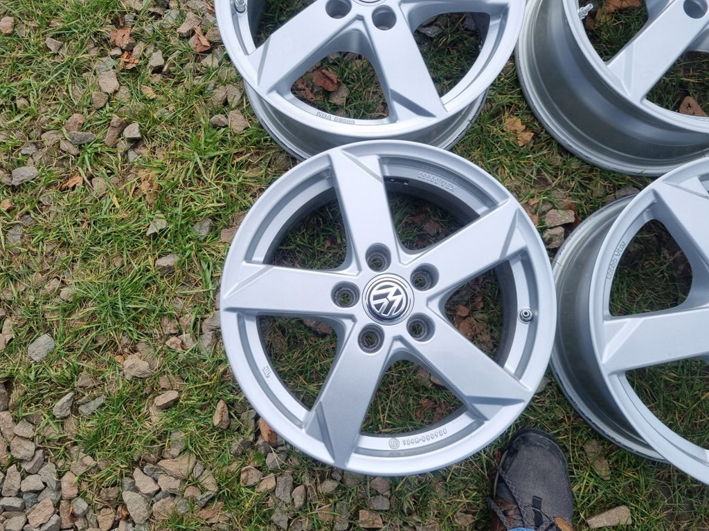 4x Alufelge 16 Zoll 6.5" 5x112 46ET Glanz VW Golf Rim Wheel FEL7516435868ix