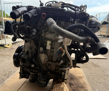 Laden Sie das Bild in den Galerie-Viewer, Motor Citroën C4 Cactus HN01 1.2 110PS 81kW 176TKm 2016 Benzin Engine Komplett MOT2415565662hw