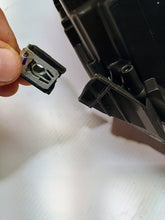 Laden Sie das Bild in den Galerie-Viewer, Frontscheinwerfer Dacia Duster 260609367R LED Ein Stück (Rechts oder Links)