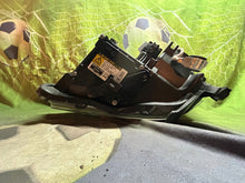 Load image into Gallery viewer, Frontscheinwerfer Toyota Avensis Xenon Rechts Scheinwerfer Headlight SCH5881045475le