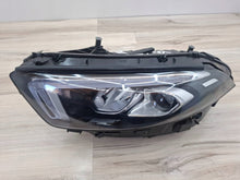 Laden Sie das Bild in den Galerie-Viewer, Frontscheinwerfer Mercedes-Benz W177 A1779063705 LED Links Headlight SCH9015397075fw