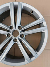 Laden Sie das Bild in den Galerie-Viewer, 1x Alufelge 18 Zoll 5G0601025DC VW Golf Vii Rim Wheel FEL4518090422qj