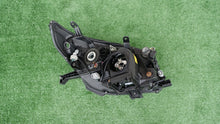 Laden Sie das Bild in den Galerie-Viewer, Frontscheinwerfer Toyota Land Cruiser Xenon Links Scheinwerfer Headlight SCH1680941639zc