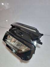 Laden Sie das Bild in den Galerie-Viewer, Frontscheinwerfer Skoda 5LB941010 Rechts Scheinwerfer Headlight SCH9981154311gg