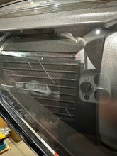 Laden Sie das Bild in den Galerie-Viewer, Frontscheinwerfer BMW 1 1EL010741-551 FALSE Scheinwerfer Headlight SCH4770532758kl