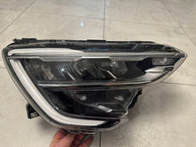 Laden Sie das Bild in den Galerie-Viewer, Frontscheinwerfer Renault Arkana 260102483R LED Rechts Scheinwerfer Headlight