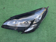 Laden Sie das Bild in den Galerie-Viewer, Frontscheinwerfer Opel Corsa E 1EF011830-01 Links Scheinwerfer Headlight SCH5207203885hg