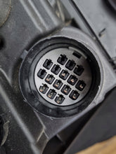 Load image into Gallery viewer, Frontscheinwerfer Land Rover Range I Evoque GJ32-13W029BD Rechts Headlight SCH3881708559hl