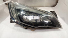 Laden Sie das Bild in den Galerie-Viewer, Frontscheinwerfer Opel Astra J 13371596 Rechts Scheinwerfer Headlight SCH1540762453pr