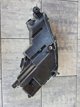 Load image into Gallery viewer, Frontscheinwerfer Audi A4 B9 8W0941005 LED Ein Stück (Rechts oder Links)