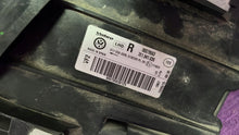 Load image into Gallery viewer, Frontscheinwerfer VW Multivan Transporter 7E1941036 LED Rechts Headlight SCH8720535649bg