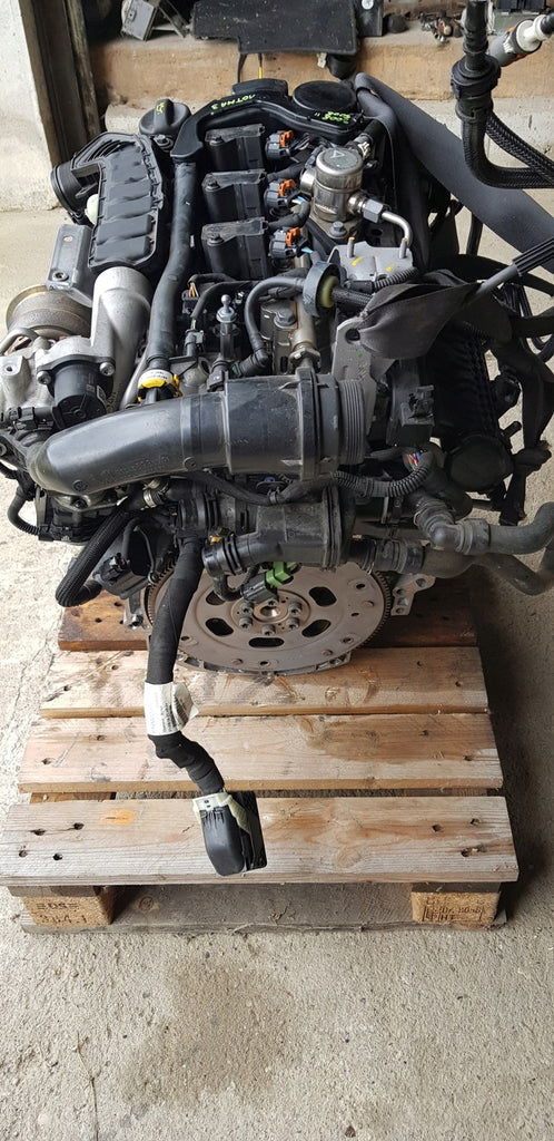 Motor Peugeot 3008 10TMA3 1.2 THP 34TKm Benzin Engine Unkomplett