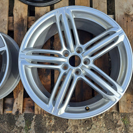 1x Alufelge 19 Zoll 8.5