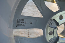 Laden Sie das Bild in den Galerie-Viewer, 1x Alufelge 17 Zoll 7.0" 5x112 46ET Glanz Silber 5E3601025E Skoda Octavia 5e3 Iv FEL1091012852mh