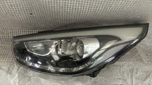 Laden Sie das Bild in den Galerie-Viewer, Frontscheinwerfer Hyundai Ix35 Xenon Links Scheinwerfer Headlight SCH3292360807ll