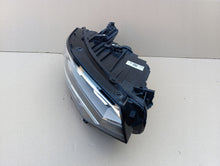 Laden Sie das Bild in den Galerie-Viewer, Frontscheinwerfer VW Passat B8 3G1941036Q LED Ein Stück (Rechts oder Links)